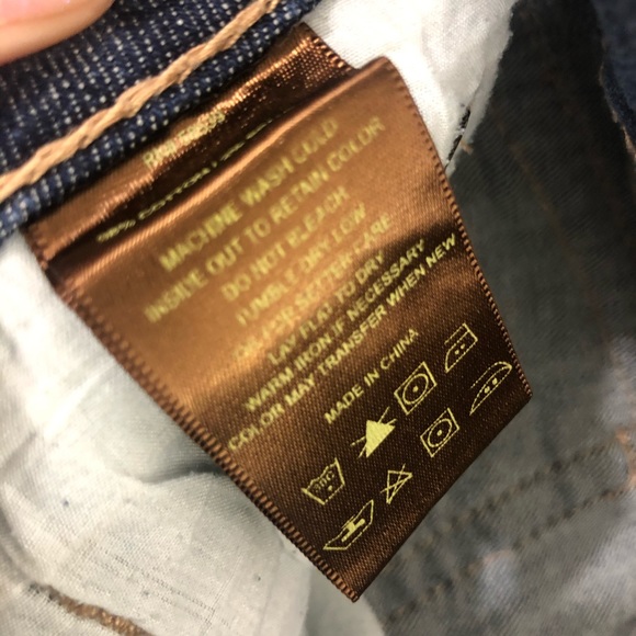 KUT from the Kloth 6 Pckt Flap Bermuda Capri Jeans - Picture 6 of 7